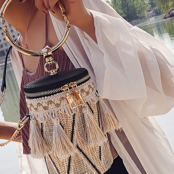 ❤️Fringe bucket bag❤️ - Picture 3 of 4
